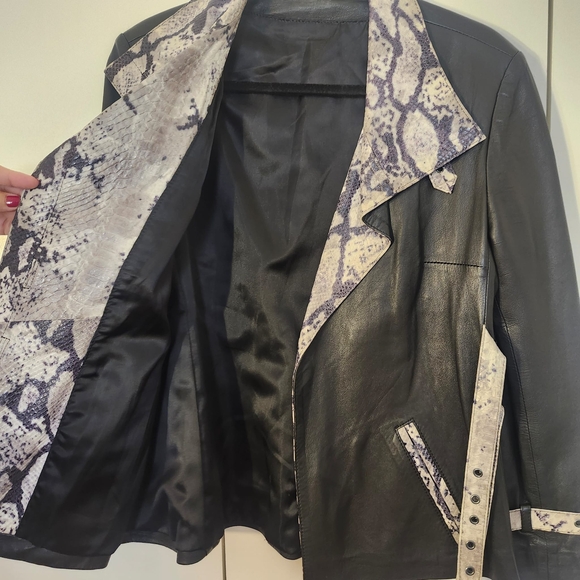 Black and Snake Print Women's Jacket - Picture 4 of 4